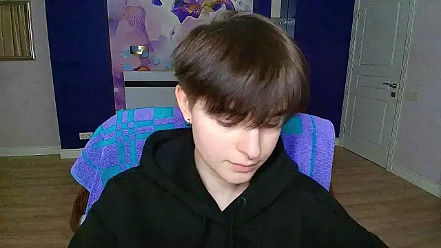 EmiliaYours online show from 17, 3, 2025