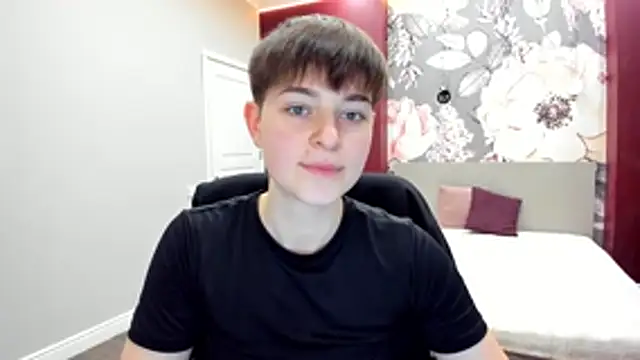 EmiliaYours online show from 2, 2, 2026