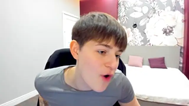 EmiliaYours online show from 14, 2, 2026