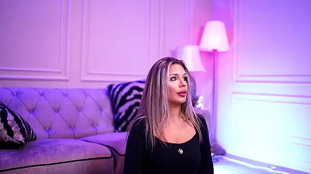 Candy Ivy online show from 8, 2, 2025