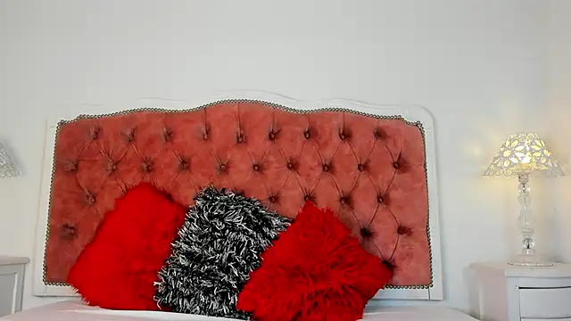 Snapshot of amberlitle chatting on 17, 2, 2025 amberlitle online show from 17, 2, 2025