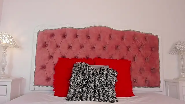 amberlitle online show from 30, 9, 2025