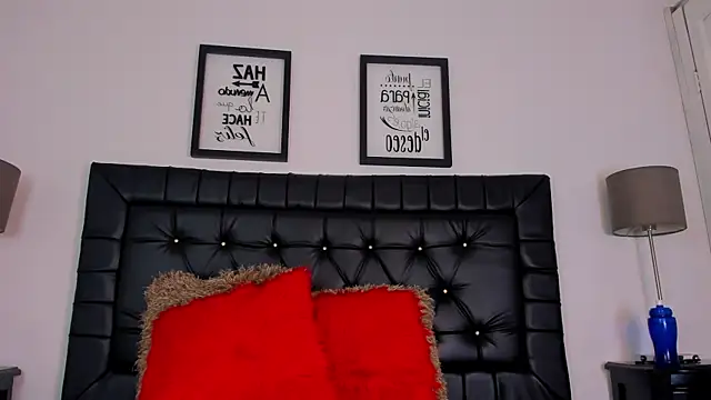 Snapshot of amberlitle chatting on 8, 11, 2025 amberlitle online show from 8, 11, 2025