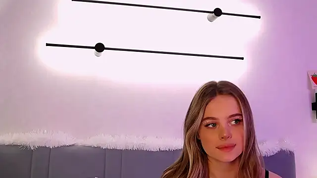 Snapshot of SIlviaBeyt chatting on 14, 1, 2025 SIlviaBeyt online show from 14, 1, 2025