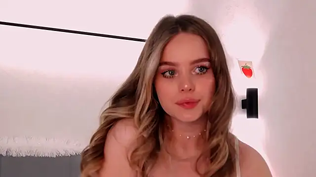 Snapshot of SIlviaBeyt chatting on 13, 3, 2025 SIlviaBeyt online show from 13, 3, 2025