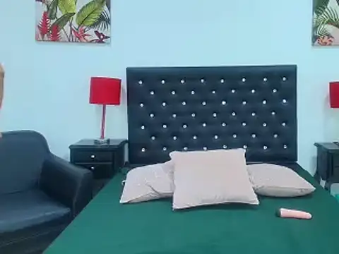 Snapshot of RominaKleiin chatting on 23, 12, 2024 RominaKleiin online show from 23, 12, 2024