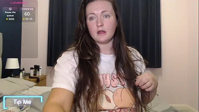 Snapshot of BustyBonnieUK chatting on 18, 12, 2024 BustyBonnieUK online show from 18, 12, 2024