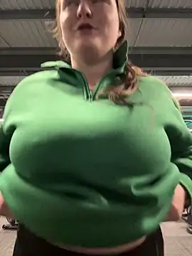 Snapshot of BustyBonnieUK chatting on 10, 1, 2025 BustyBonnieUK online show from 10, 1, 2025