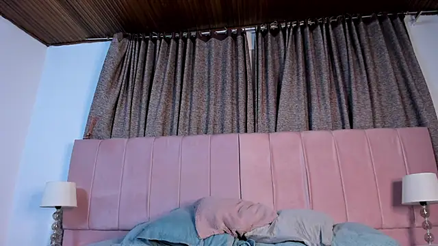 aurora divine online show from 26, 2, 2025