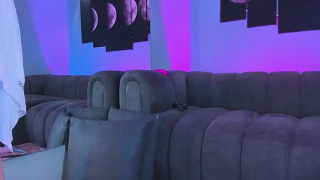 maddy walker online show from 9, 4, 2026