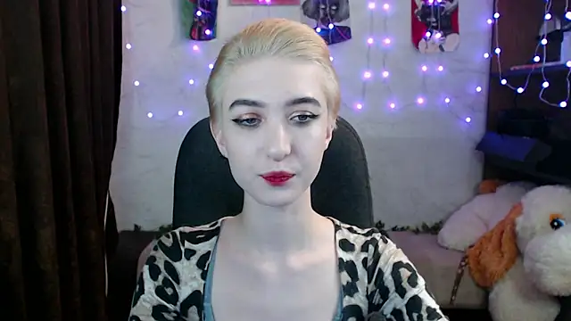 MilanaThorn online show from 6, 1, 2025
