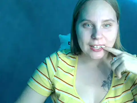 Snapshot of Thalia__Star chatting on 11, 1, 2025 Thalia Star online show from 11, 1, 2025