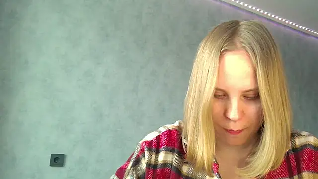 Snapshot of Thalia__Star chatting on 4, 2, 2025 Thalia Star online show from 4, 2, 2025