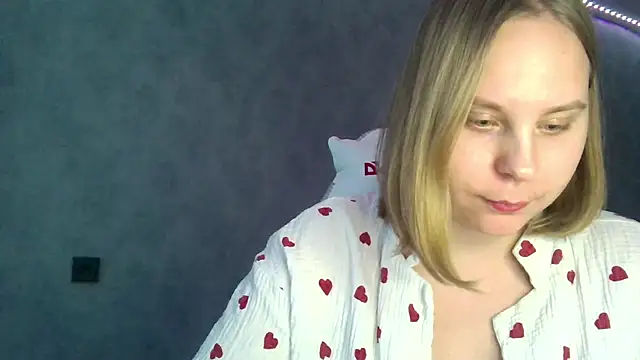 Snapshot of Thalia__Star chatting on 4, 2, 2025 Thalia Star online show from 4, 2, 2025
