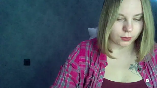 Snapshot of Thalia__Star chatting on 5, 2, 2025 Thalia Star online show from 5, 2, 2025