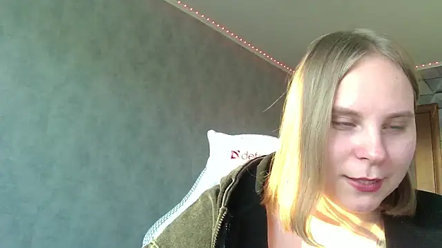 Snapshot of Thalia__Star chatting on 8, 2, 2025 Thalia Star online show from 8, 2, 2025