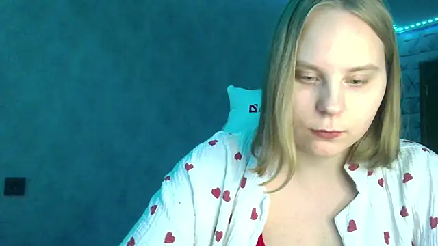 Snapshot of Thalia__Star chatting on 9, 2, 2025 Thalia Star online show from 9, 2, 2025