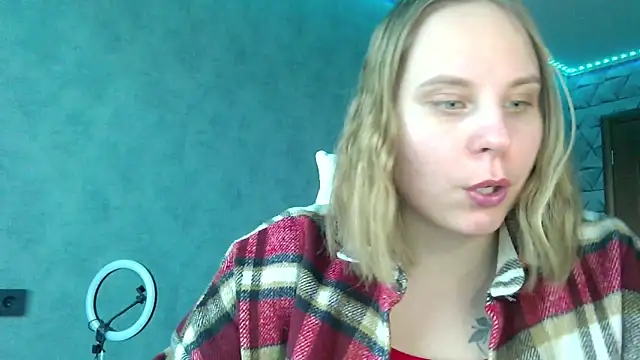 Snapshot of Thalia__Star chatting on 14, 2, 2025 Thalia Star online show from 14, 2, 2025