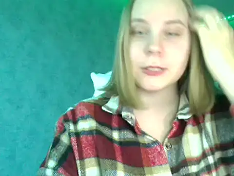 Snapshot of Thalia__Star chatting on 4, 3, 2025 Thalia Star online show from 4, 3, 2025