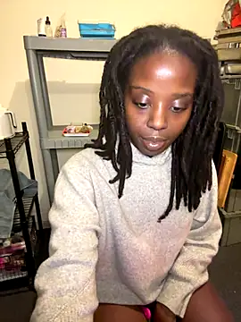 Snapshot of choclatepeaach chatting on 3, 11, 2025 choclatepeaach online show from 3, 11, 2025