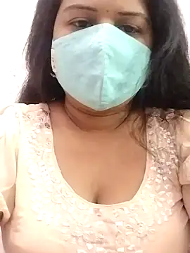 Snapshot of Dr_Chhaya chatting on 7, 11, 2025 Dr Chhaya online show from 7, 11, 2025