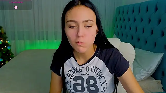 Snapshot of CooperAllana chatting on 20, 12, 2024 CooperAllana online show from 20, 12, 2024