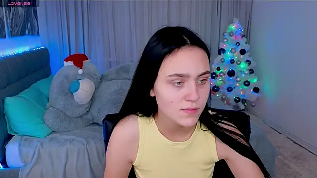Snapshot of CooperAllana chatting on 6, 1, 2025 CooperAllana online show from 6, 1, 2025