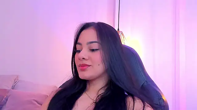 Snapshot of mallie_quinn chatting on 1, 2, 2025 mallie quinn online show from 1, 2, 2025