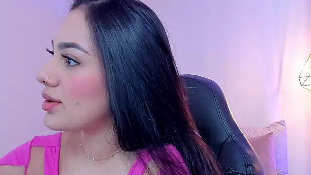 Snapshot of mallie_quinn chatting on 12, 2, 2025 mallie quinn online show from 12, 2, 2025