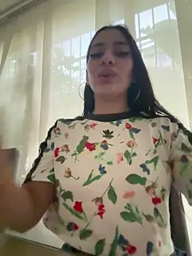 Snapshot of mallie_quinn chatting on 28, 2, 2025 mallie quinn online show from 28, 2, 2025