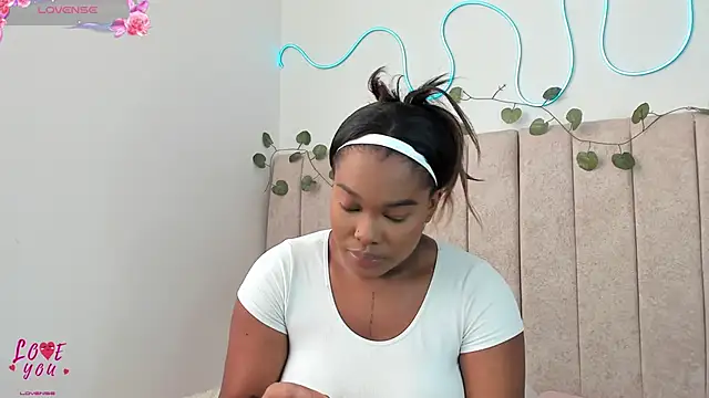 Kaseydelvey online show from 28, 10, 2025