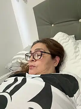 AntonellaAlondra4 online show from 7, 10, 2025