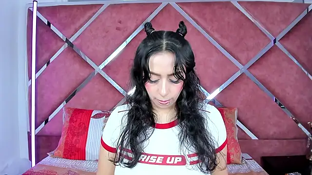 Snapshot of AlondraMendez chatting on 1, 3, 2025 AlondraMendez online show from 1, 3, 2025