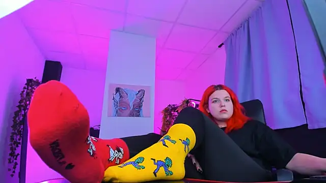 NielletaBlossom online show from 8, 1, 2025