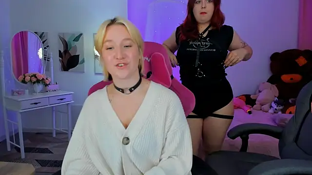 NielletaBlossom online show from 12, 10, 2025