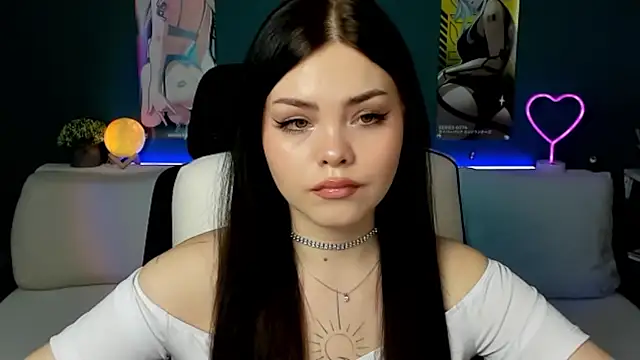 Snapshot of AkiraKatsu chatting on 1, 2, 2025 AkiraKatsu online show from 1, 2, 2025