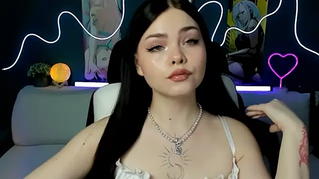 Snapshot of AkiraKatsu chatting on 2, 2, 2025 AkiraKatsu online show from 2, 2, 2025