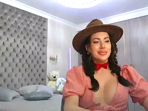 TianaPosh online show from 14, 2, 2025