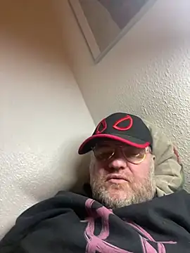 Snapshot of thetobmaster200 chatting on 22, 12, 2024 thetobmaster200 online show from 22, 12, 2024