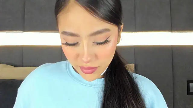 nicolle pierce online show from 30, 9, 2025