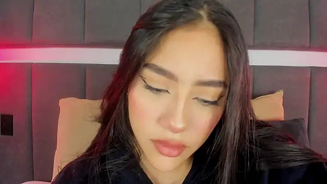 nicolle pierce online show from 3, 10, 2025