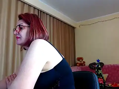 Snapshot of EdithCharm chatting on 9, 12, 2024 EdithCharm online show from 9, 12, 2024