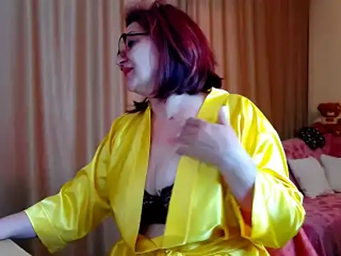 Snapshot of EdithCharm chatting on 11, 3, 2025 EdithCharm online show from 11, 3, 2025