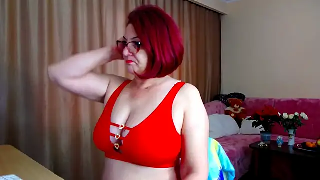 Snapshot of EdithCharm chatting on 4, 12, 2025 EdithCharm online show from 4, 12, 2025