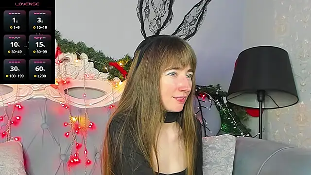 MillicentFarrell online show from 7, 1, 2025