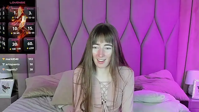 MillicentFarrell online show from 1, 2, 2025