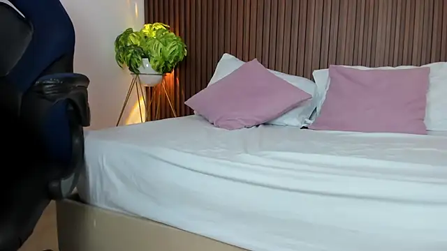 gipsela gomez online show from 15, 2, 2025