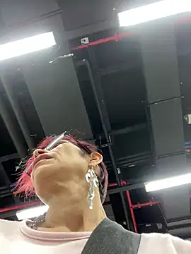 MireyaTorresGu online show from 28, 1, 2025