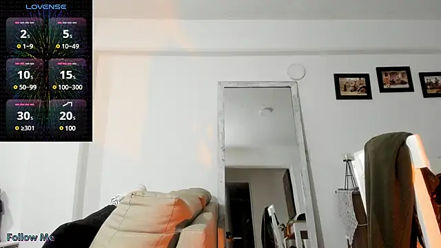 MireyaTorresGu online show from 1, 2, 2025