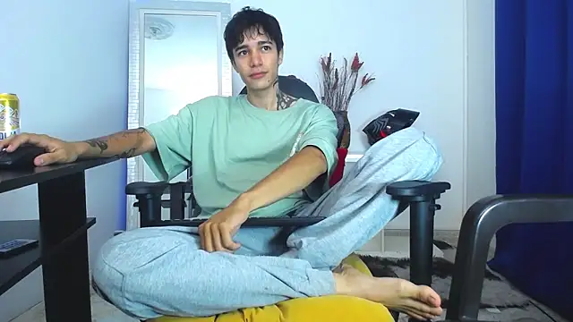 Zacktk7 online show from 3, 2, 2025